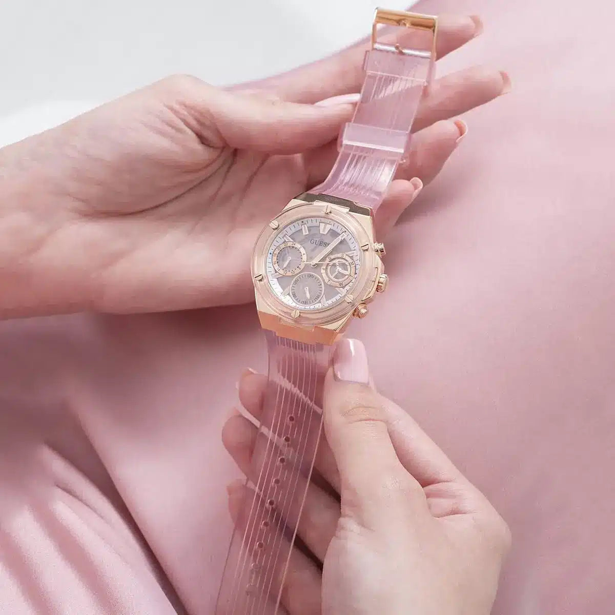 Montre Guess pour femme GW0409L3
