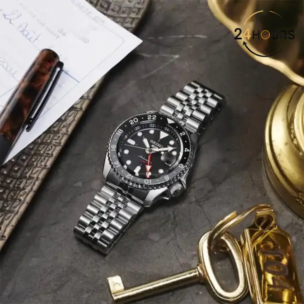 Montre Seiko SSK001K1 Automatique GMT Acier Cadran Noir